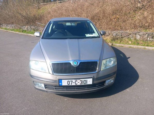 Skoda Octavia Hatchback, Petrol, 2007, Beige