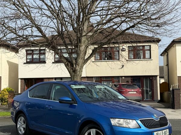 Skoda Octavia Saloon, Diesel, 2015, Blue