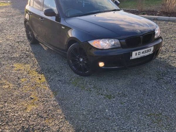 BMW 1-Series Hatchback, Diesel, 2011, Black