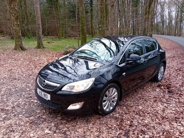 Opel Astra Hatchback, Diesel, 2011, Black