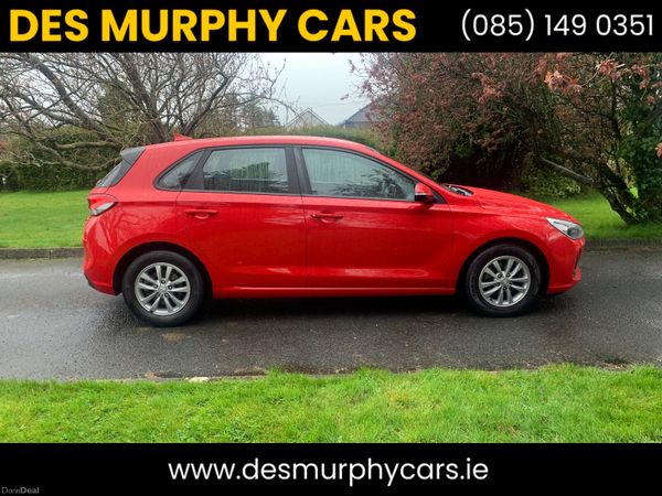 Hyundai i30 Hatchback, Petrol, 2017, Red