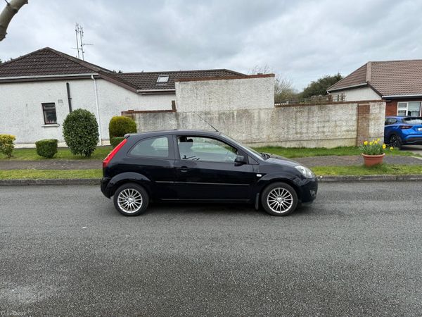 Ford Fiesta Hatchback, Petrol, 2007, Black