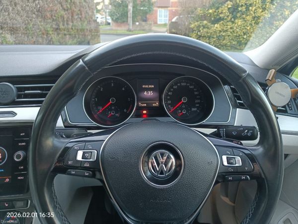 Volkswagen Passat Saloon, Diesel, 2015, Blue