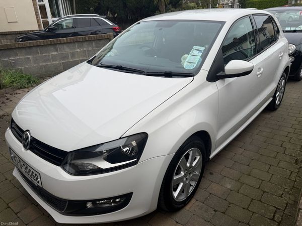 Volkswagen Polo Hatchback, Petrol, 2014, White