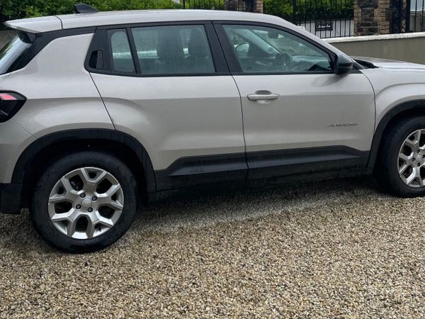 Jeep Avenger SUV, Petrol, 2024, Grey