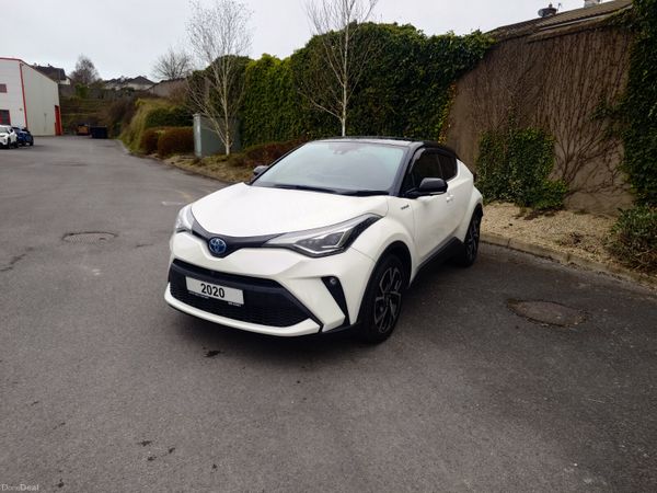 Toyota C-HR SUV, Petrol Hybrid, 2020, White