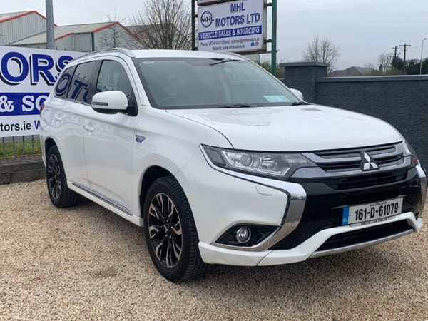 Mitsubishi Outlander SUV, Petrol Plug-in Hybrid, 2016, White