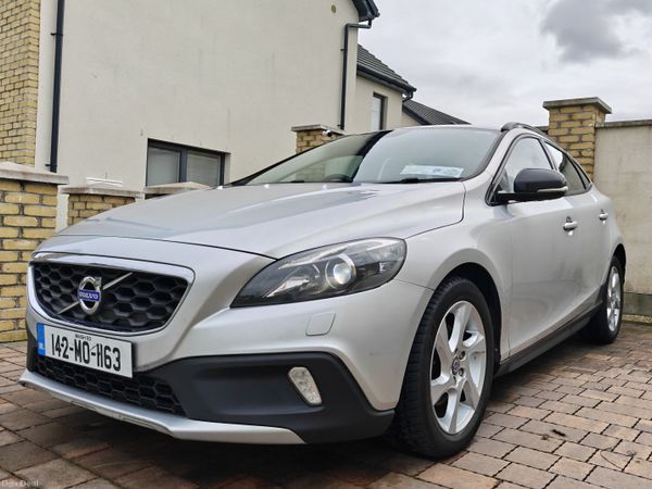 Volvo V40 Hatchback, Diesel, 2014, Silver