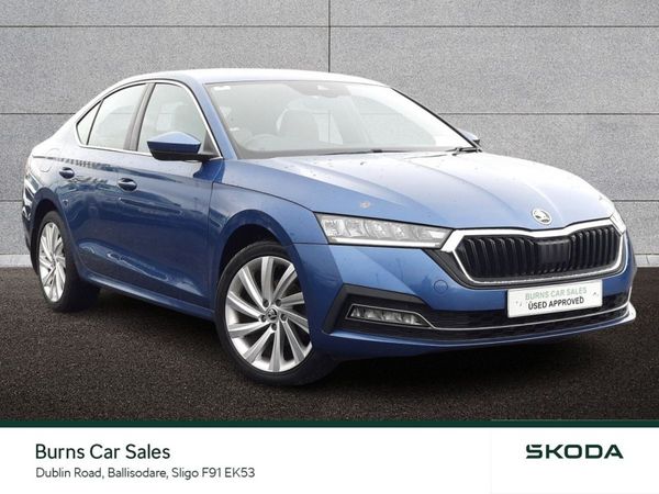 Skoda Octavia Saloon, Diesel, 2021, Blue