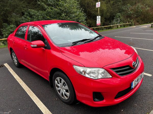 Toyota Corolla Saloon, Petrol, 2012, Red