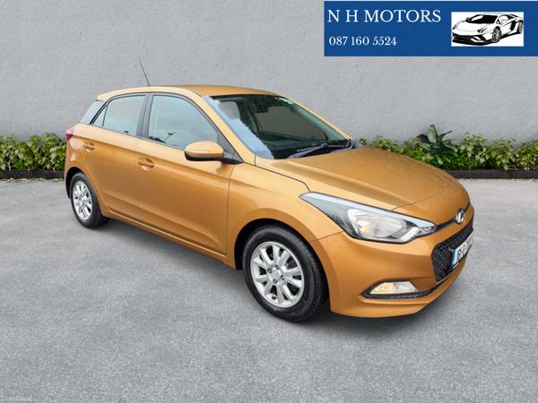 Hyundai i20 Hatchback, Petrol, 2016, Orange