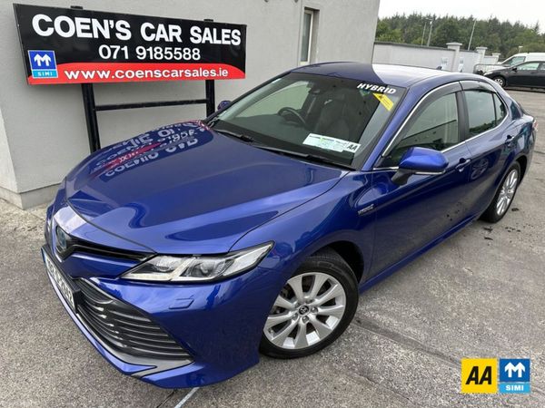 Toyota Camry Saloon, Petrol Hybrid, 2019, Blue