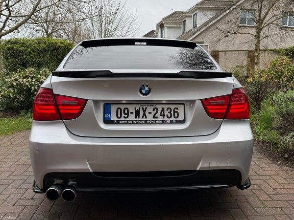 BMW 3-Series Saloon, Diesel, 2009, Silver