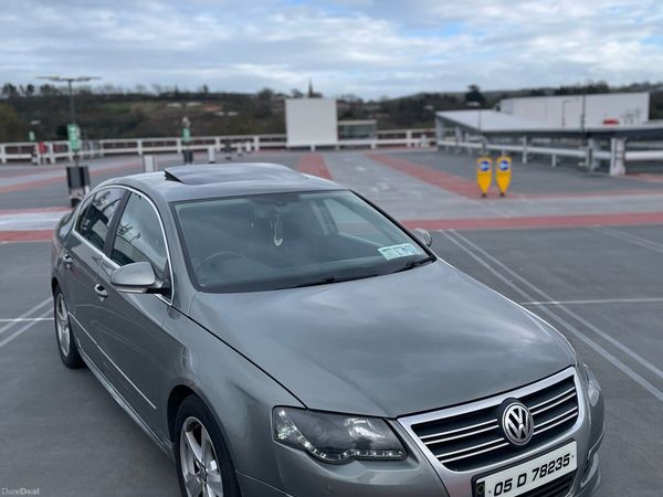 Volkswagen Passat Saloon, Petrol, 2005, Green