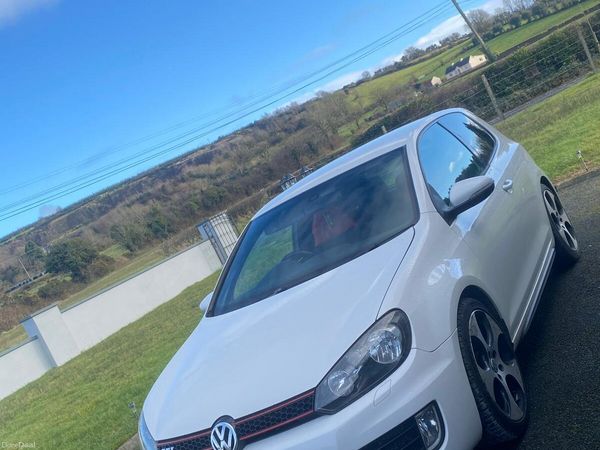 Volkswagen Golf Hatchback, Petrol, 2009, White