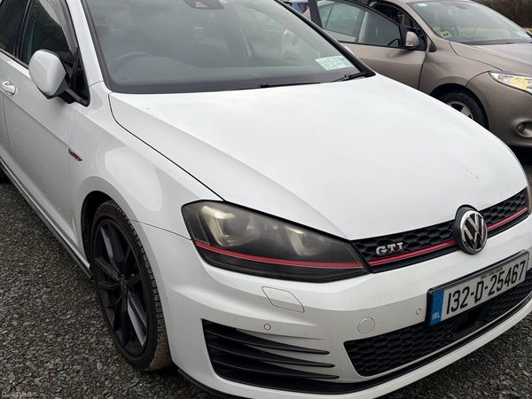 Volkswagen Golf Hatchback, Petrol, 2013, White