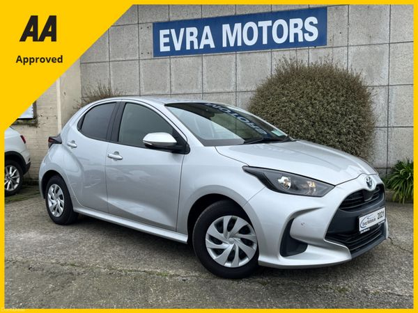 Toyota Yaris Hatchback, Petrol Hybrid, 2021, Grey