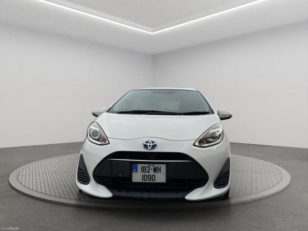 Toyota Aqua Hatchback, Petrol Hybrid, 2018, White