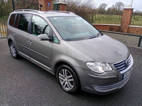 Volkswagen Touran MPV, Diesel, 2009, Grey
