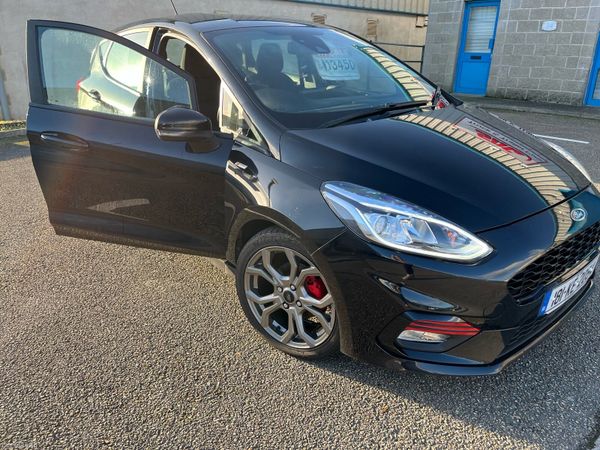 Ford Fiesta Hatchback, Petrol, 2018, Black