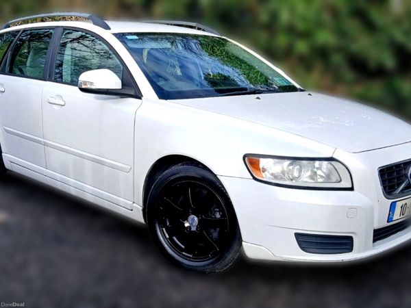 Volvo V50 Estate, Diesel, 2010, White