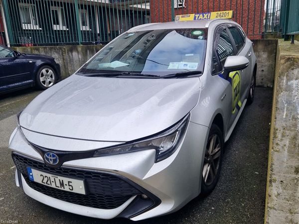 Toyota Corolla Estate/Jeep, Petrol Hybrid, 2022, Grey