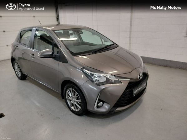 Toyota Yaris Hatchback, Petrol, 2019, Bronze