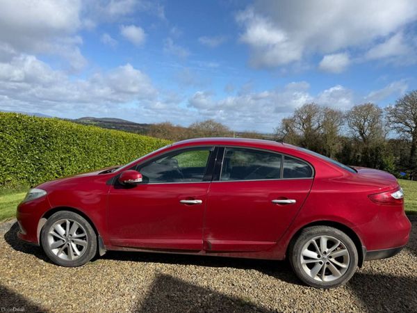 Renault Fluence Saloon, Diesel, 2013, Red