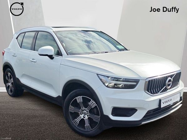 Volvo XC40 Estate, Petrol, 2022, White