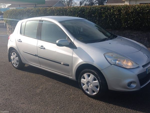 Renault Clio Hatchback, Petrol, 2010, Grey