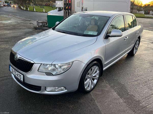 Skoda Superb Saloon, Diesel, 2013, Silver