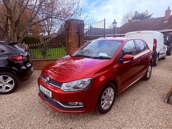 Volkswagen Polo Hatchback, Petrol, 2015, Red