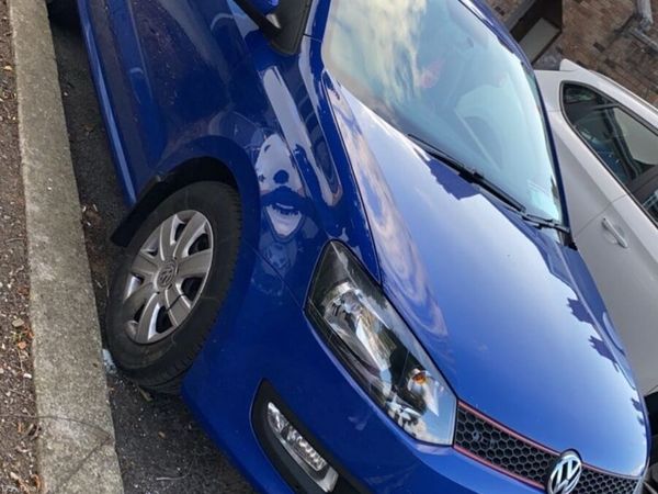 Volkswagen Polo Hatchback, Petrol, 2014, Blue