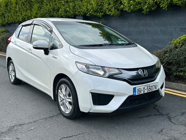 Honda Fit Hatchback, Petrol Hybrid, 2015, White