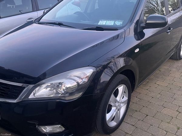Kia Ceed Hatchback, Diesel, 2012, Black