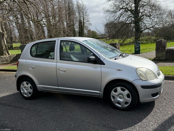 Toyota Yaris Hatchback, Petrol, 2004, Silver