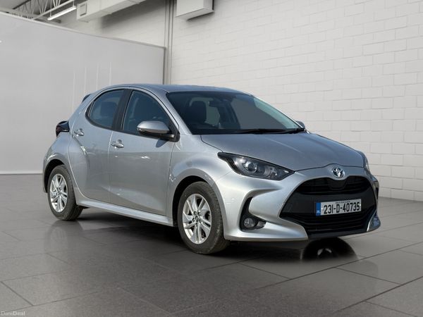 Toyota Yaris Hatchback, Petrol Hybrid, 2023, Grey