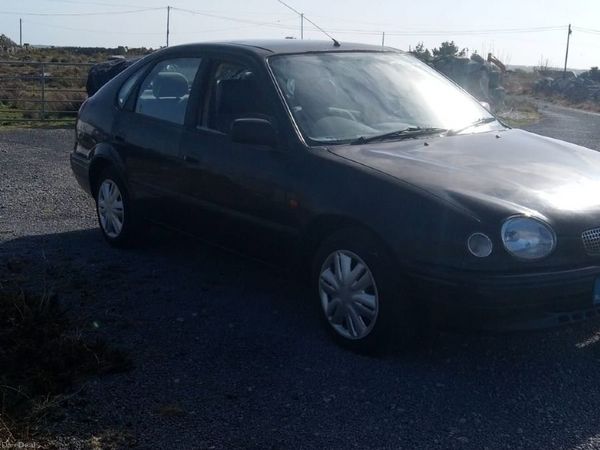 Toyota Corolla Hatchback, Petrol, 1999, Black