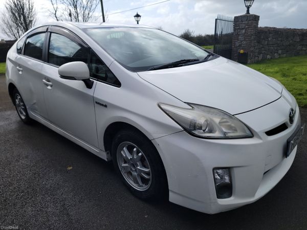 Toyota Prius Hatchback, Petrol Hybrid, 2011, White