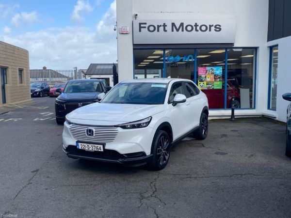 Honda HR-V Hatchback, Petrol Hybrid, 2022, White