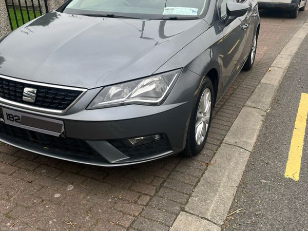 SEAT Leon Hatchback, Diesel, 2018, Grey
