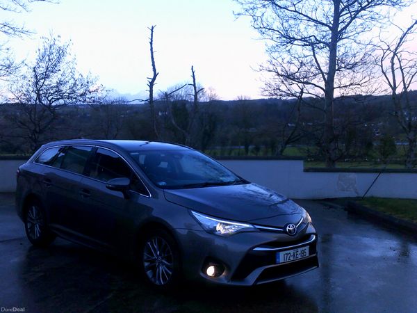Toyota Avensis MPV, Diesel, 2017, Grey