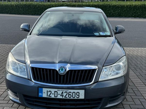 Skoda Octavia Hatchback, Diesel, 2012, Grey