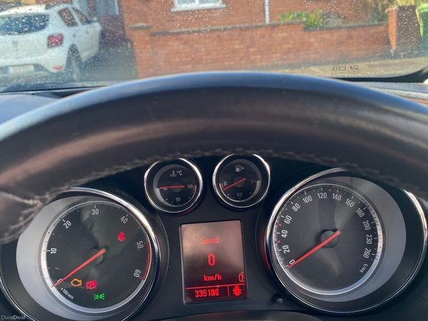 Opel Insignia Hatchback, Diesel, 2010, Grey