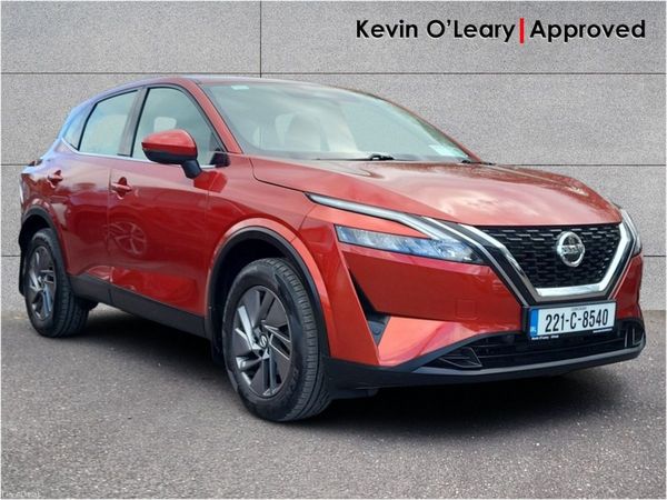Nissan Qashqai MPV, Petrol, 2022, Red