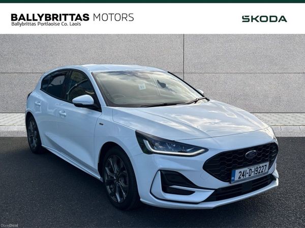 Ford Focus Hatchback, Petrol, 2024, White