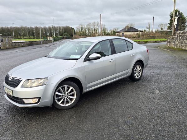 Skoda Octavia Saloon, Diesel, 2013, Silver