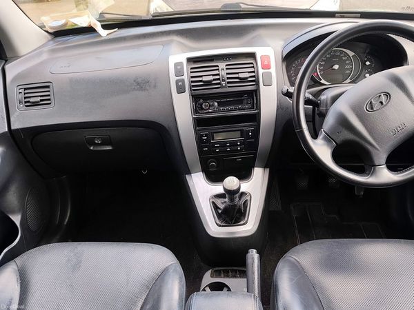 Hyundai Tucson SUV, Petrol, 2008, Silver