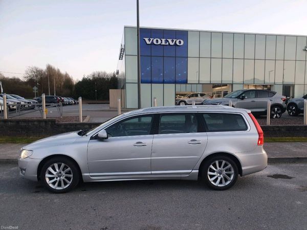 Volvo V70 Estate/Jeep, Diesel, 2016, Silver