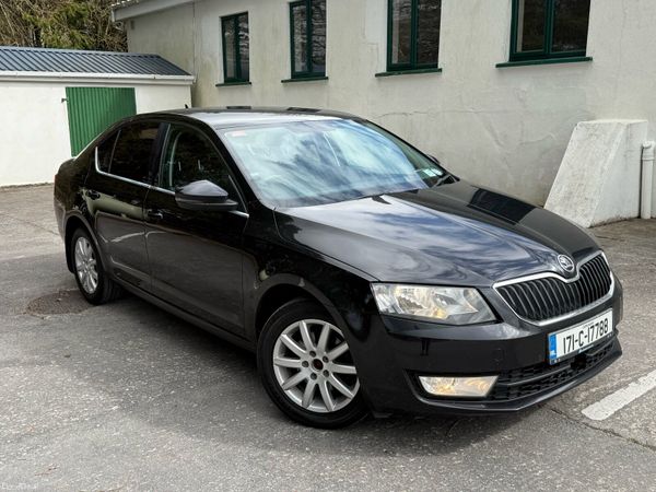 Skoda Octavia Hatchback, Diesel, 2017, Black